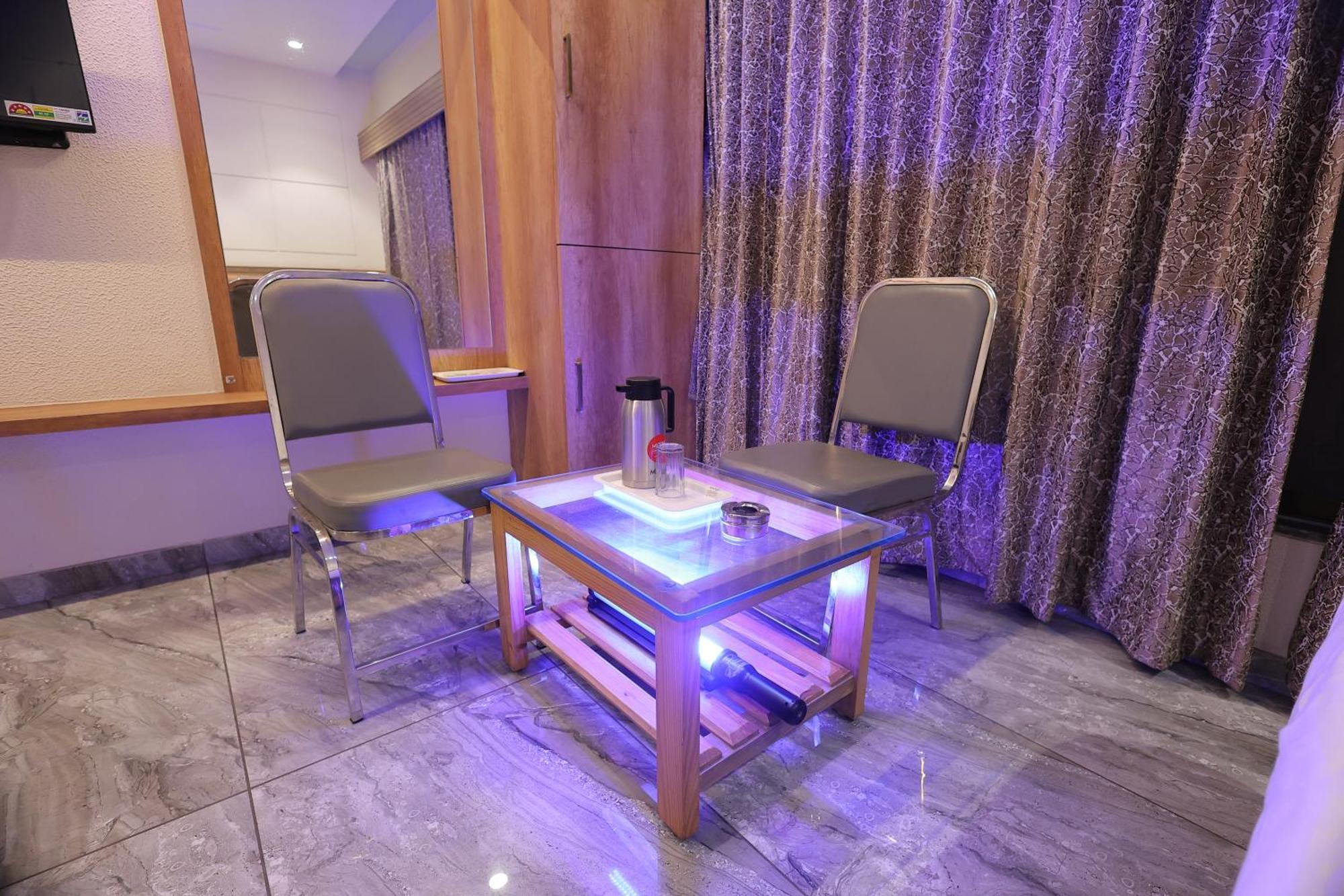 Hotel Horizon & Restaurant Σουράτ Εξωτερικό φωτογραφία