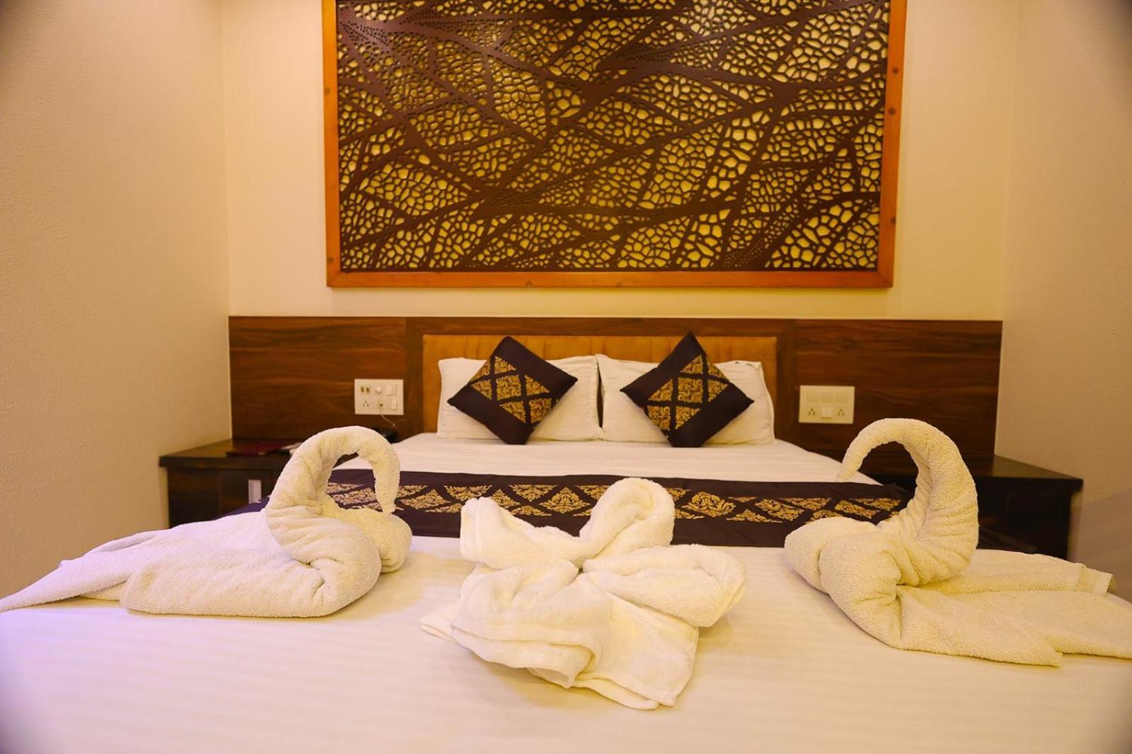 Hotel Horizon & Restaurant Σουράτ Εξωτερικό φωτογραφία