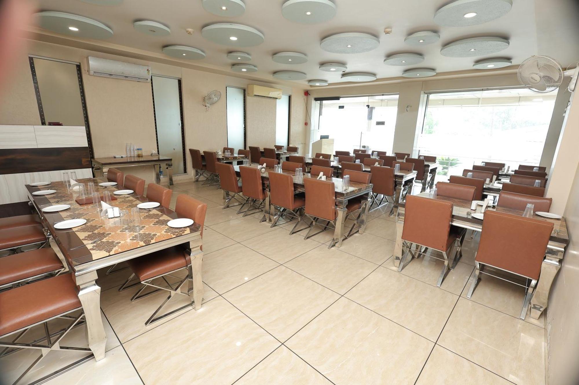 Hotel Horizon & Restaurant Σουράτ Εξωτερικό φωτογραφία