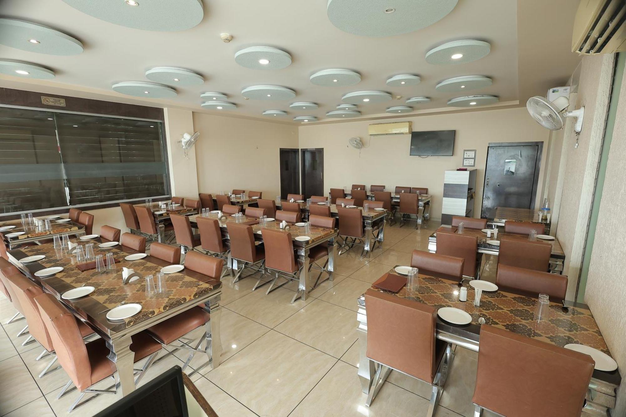 Hotel Horizon & Restaurant Σουράτ Εξωτερικό φωτογραφία