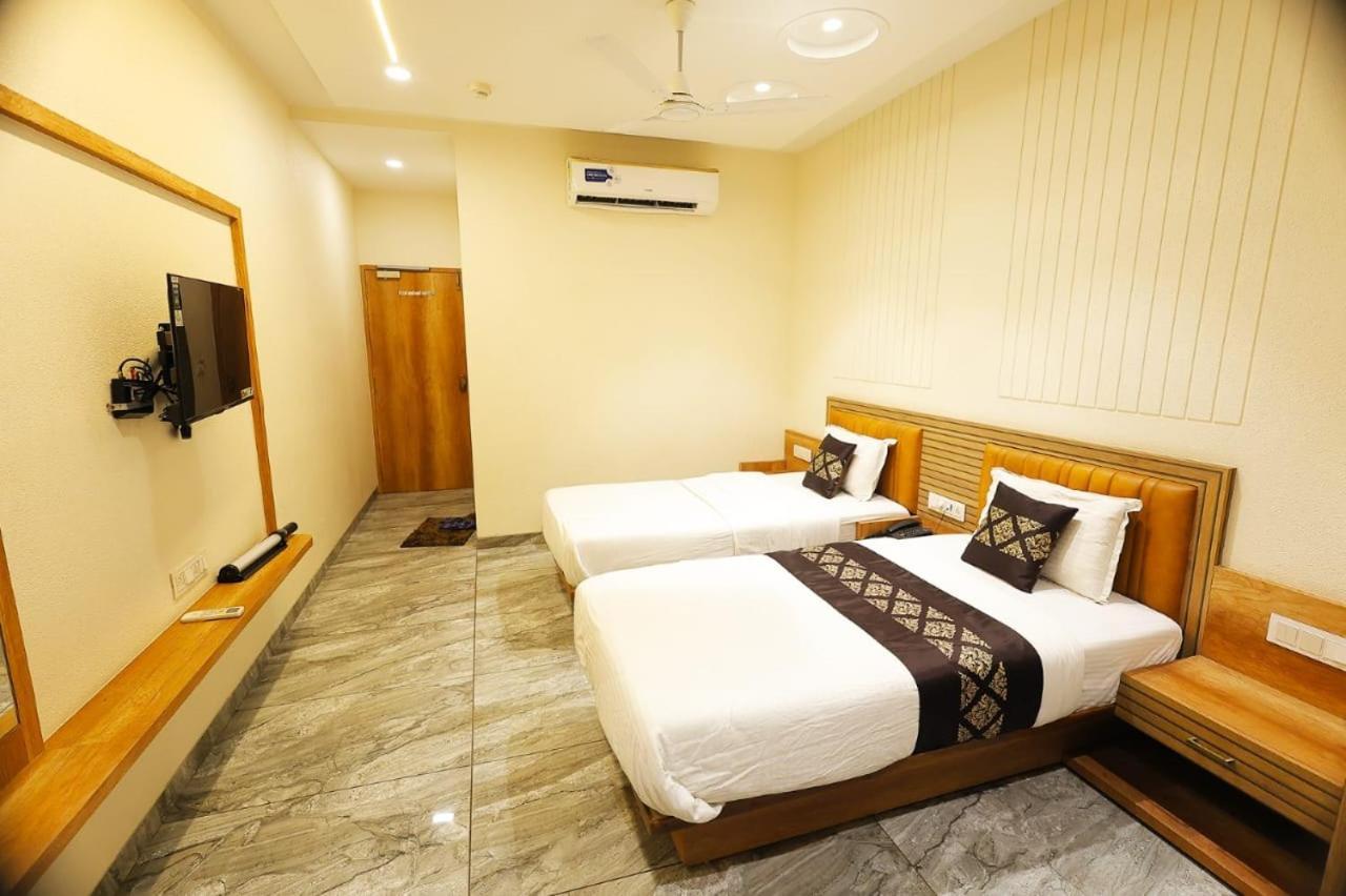 Hotel Horizon & Restaurant Σουράτ Εξωτερικό φωτογραφία